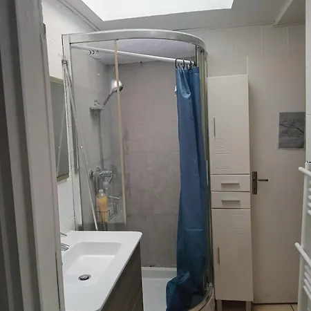 Grande Maison A Cote Du Metro, Proche De Lille * Croix